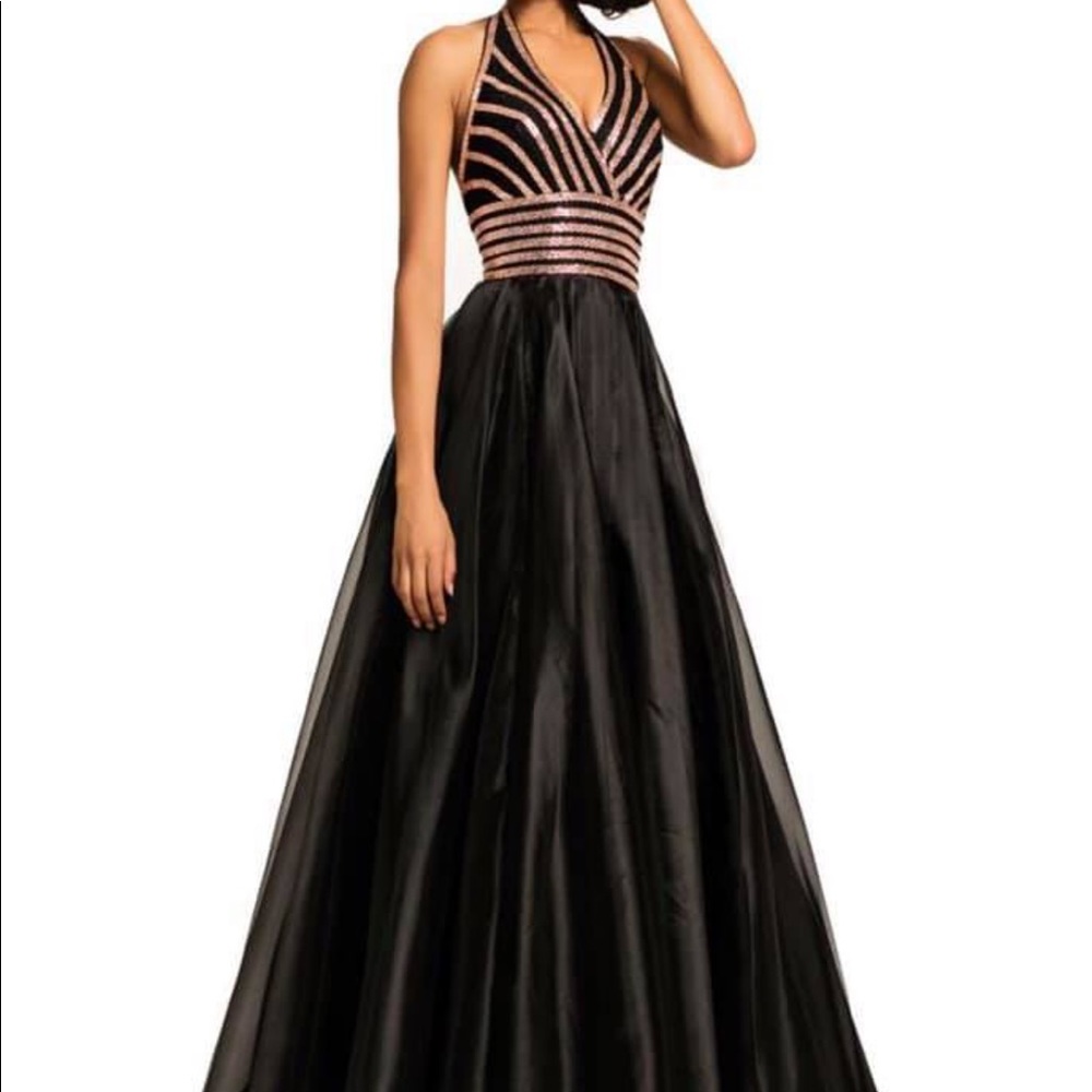Prom Dress - Picture 2 of 4
